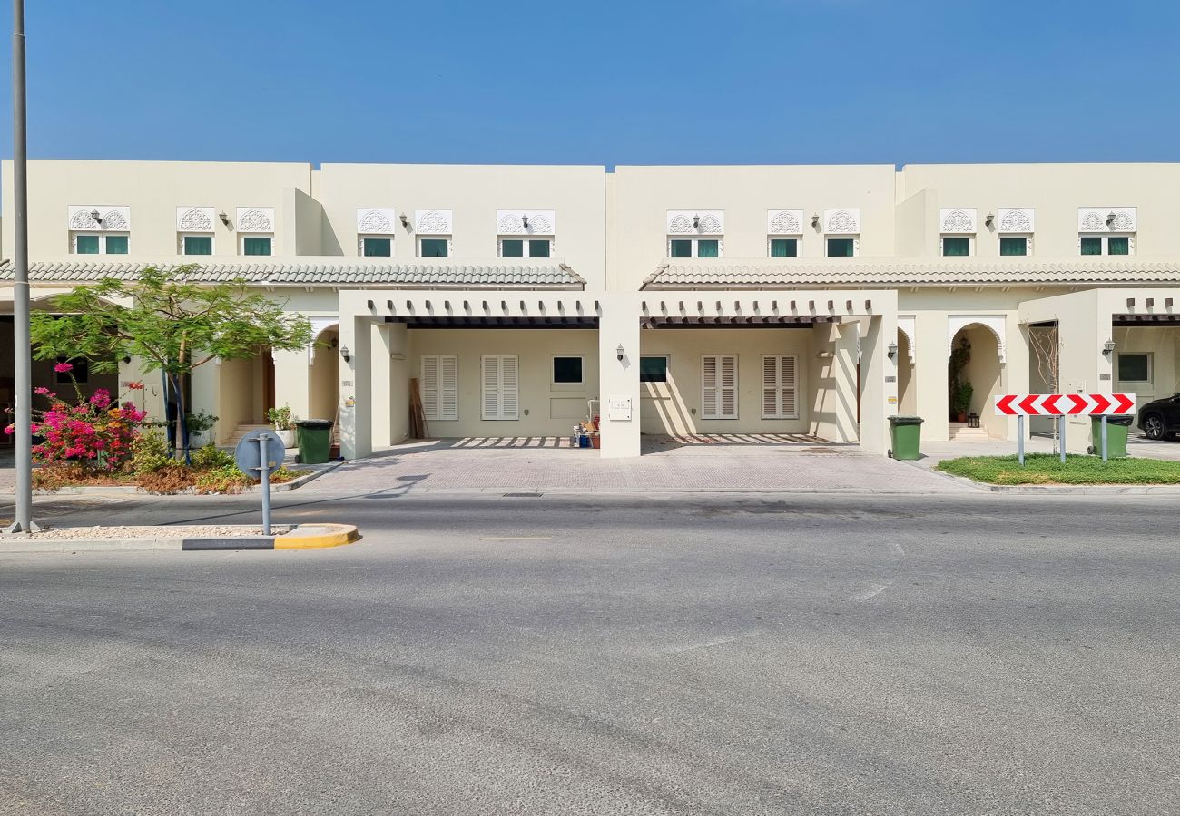 Villa in Dubai - Al Furjan Quortaj  | 3 Bedrooms