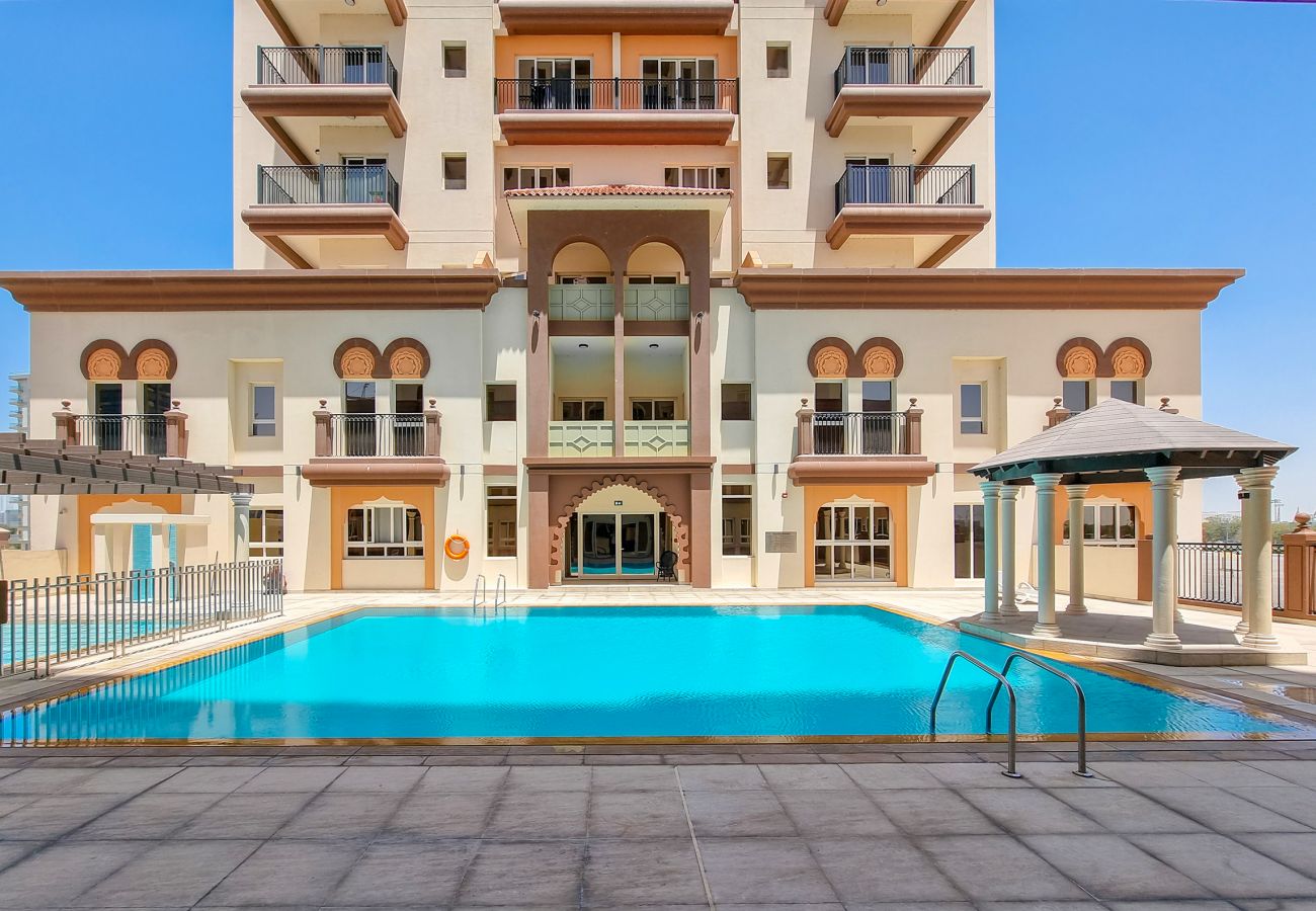 Apartment in Dubai - Canal Residence West Arabian - 2BR