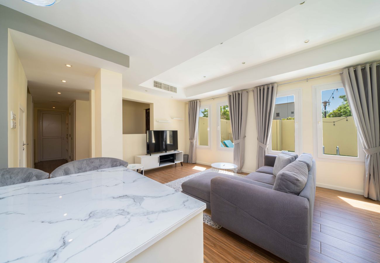 Villa in Dubai - Springs 8 - 2 bedroom with study room