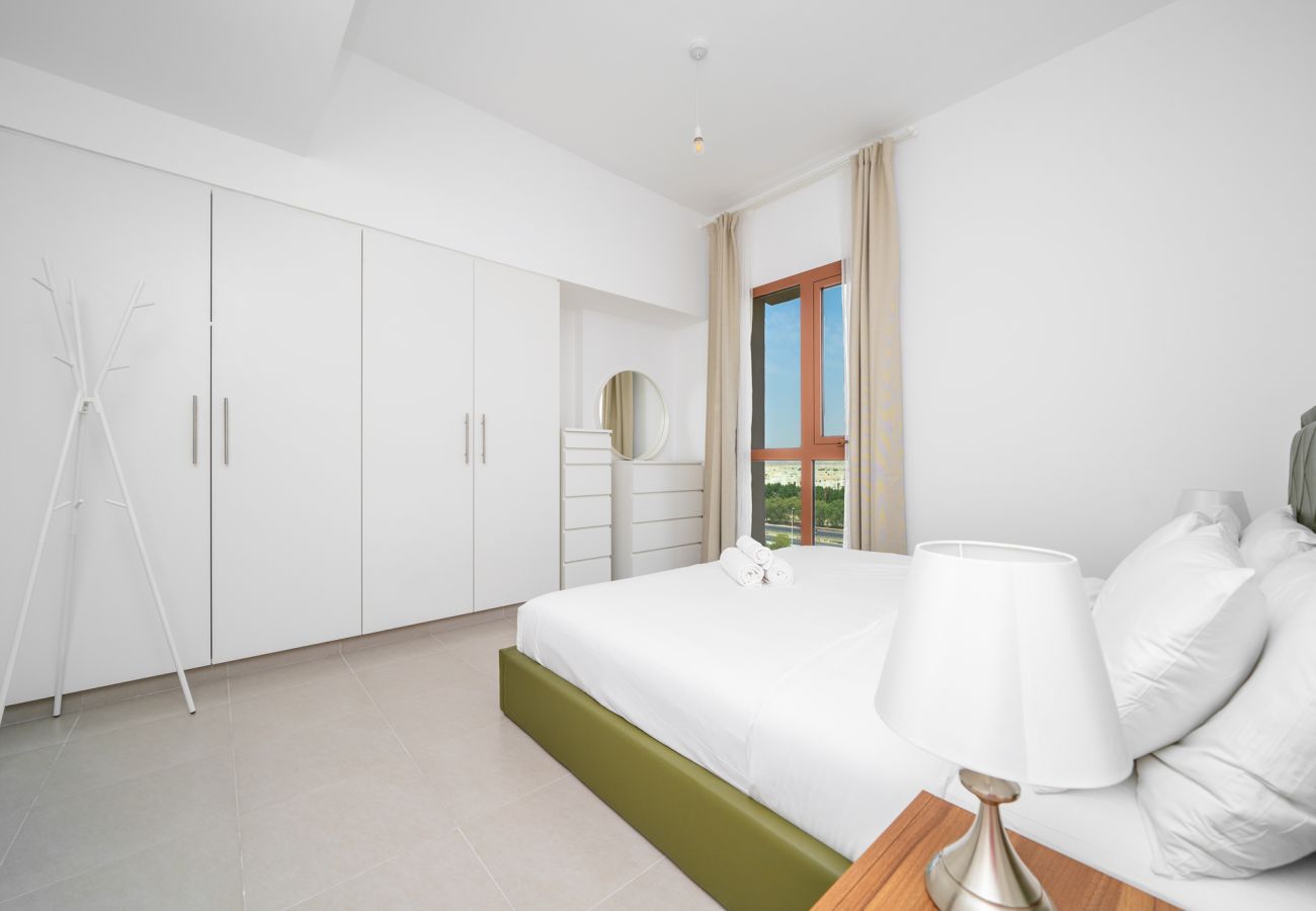 Apartment in Dubai - Zahra Breeze 4A | 2 Bedrooms