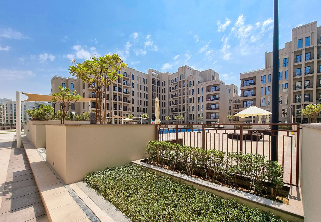 Apartment in Dubai - Zahra Breeze 4A | 2 Bedrooms
