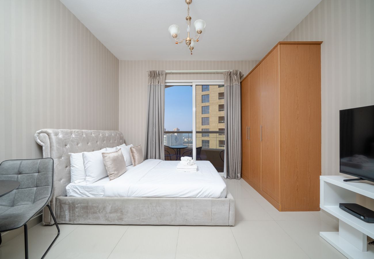 Apartment in Dubai - Lakeside B | Studio