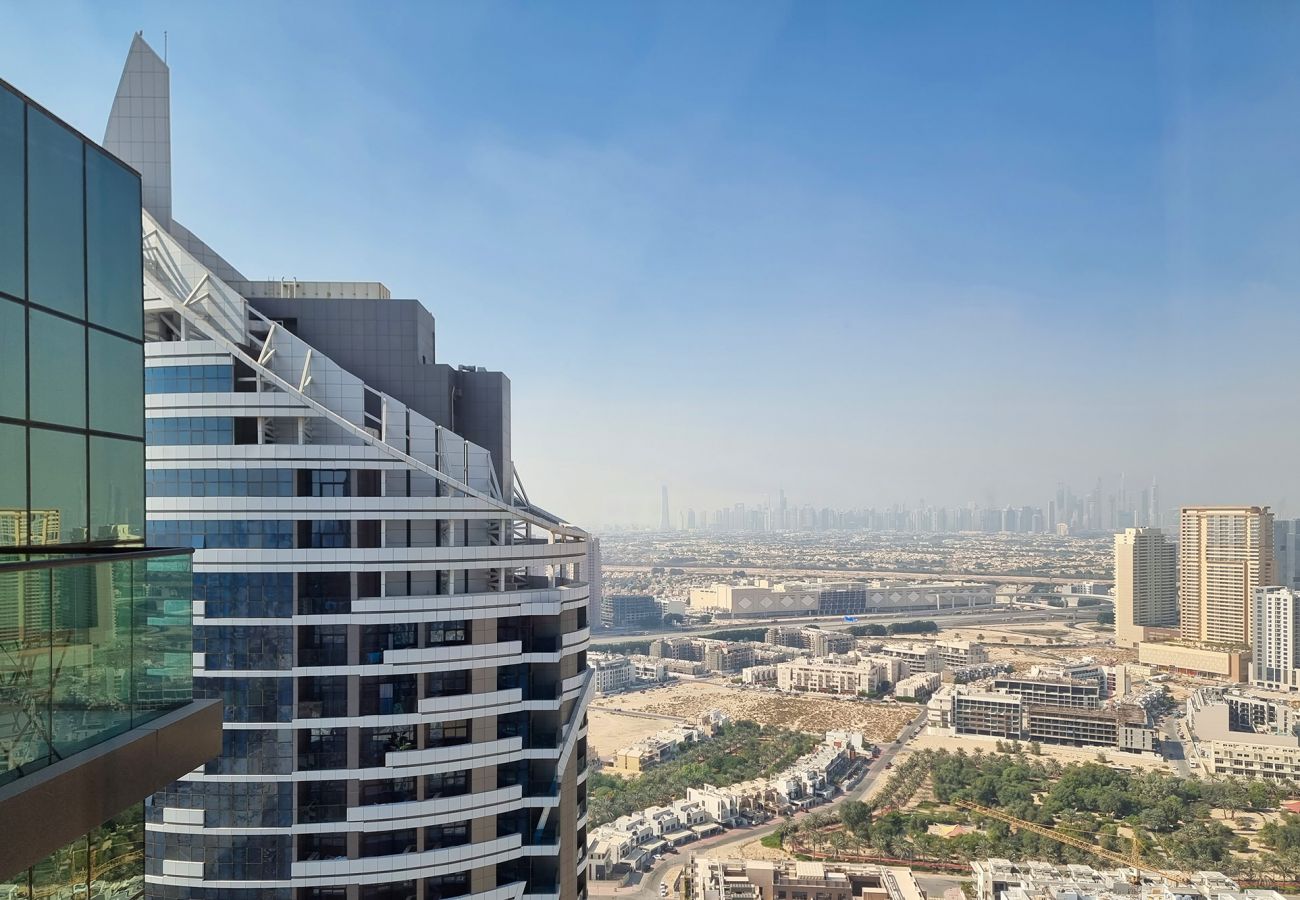 Apartment in Dubai - The Square Tower | Studio