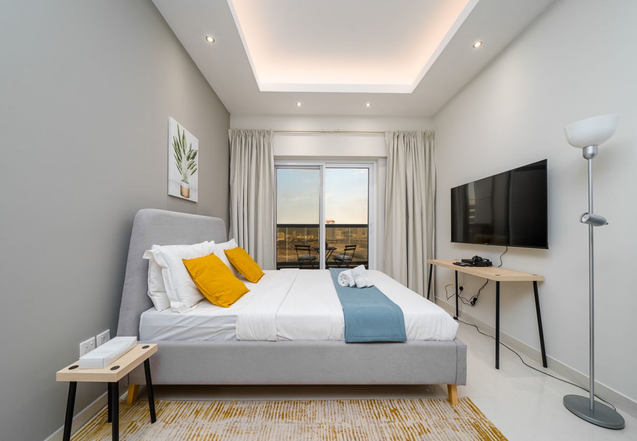 Apartment in Dubai - Hera Tower | Studio