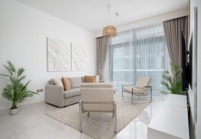 Apartment in Dubai - Beach Vista 2 | 1 Bedroom