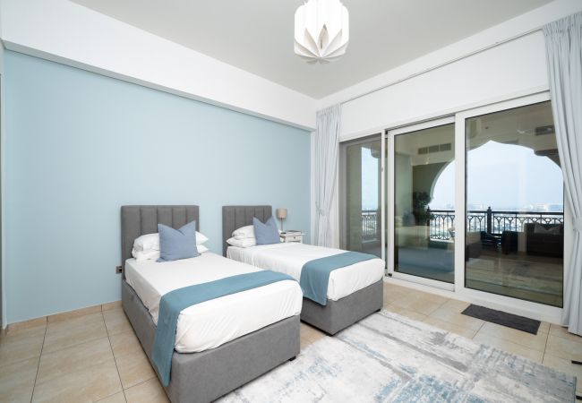 Apartment in Dubai - Marina Residences 4 | 3 Bedrooms