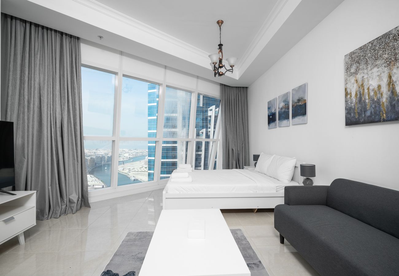 Apartment in Dubai - Court Tower | Studio