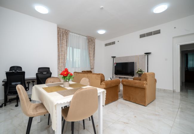 Apartment in Dubai - Marina Pinnacle | 2 Bedrooms